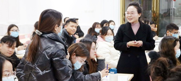 丹凤 专家指导+名师授课+培优补弱+日清月结的教学模式