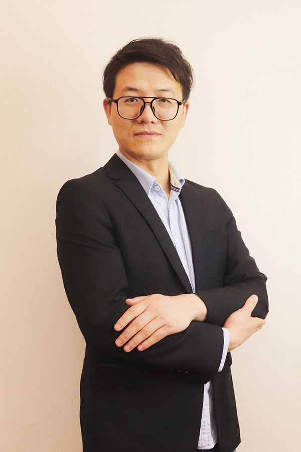 丹凤李林科 本科学历,毕业于西安石油大学