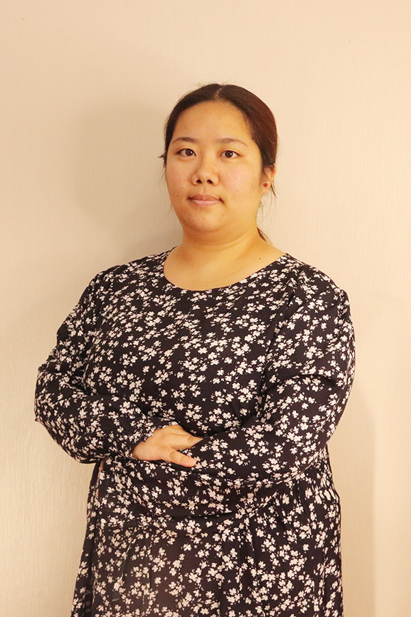 丹凤候洋  本科学历，优秀班主任