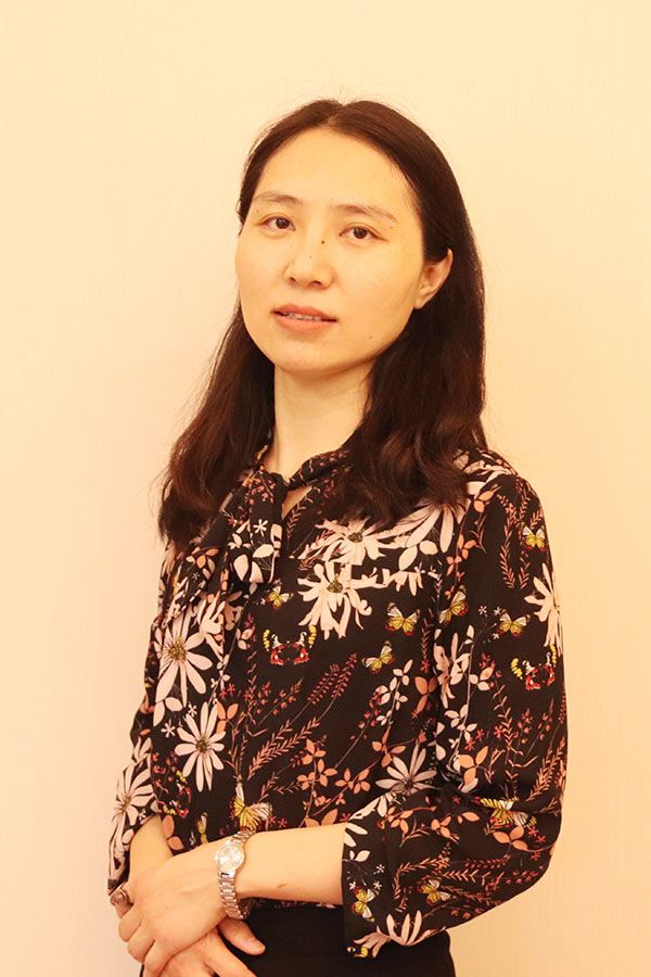 丹凤王晓娜 研究生学历,毕业于华南师范大学